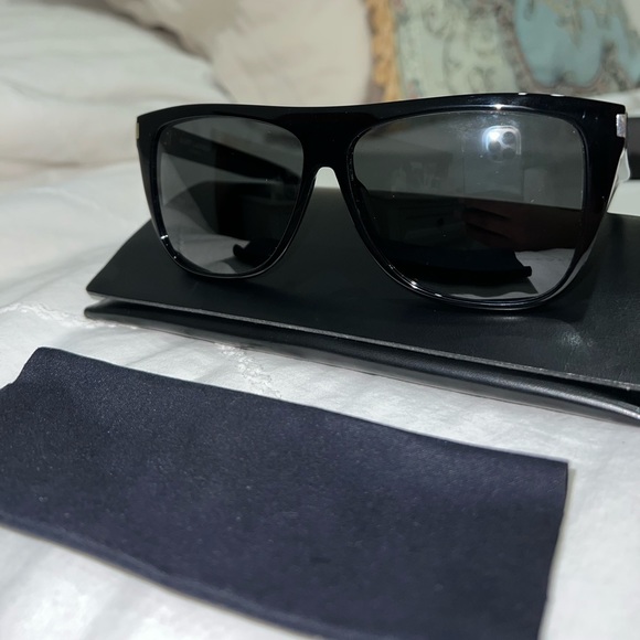 Saint Laurent Sunglasses - Picture 3 of 4